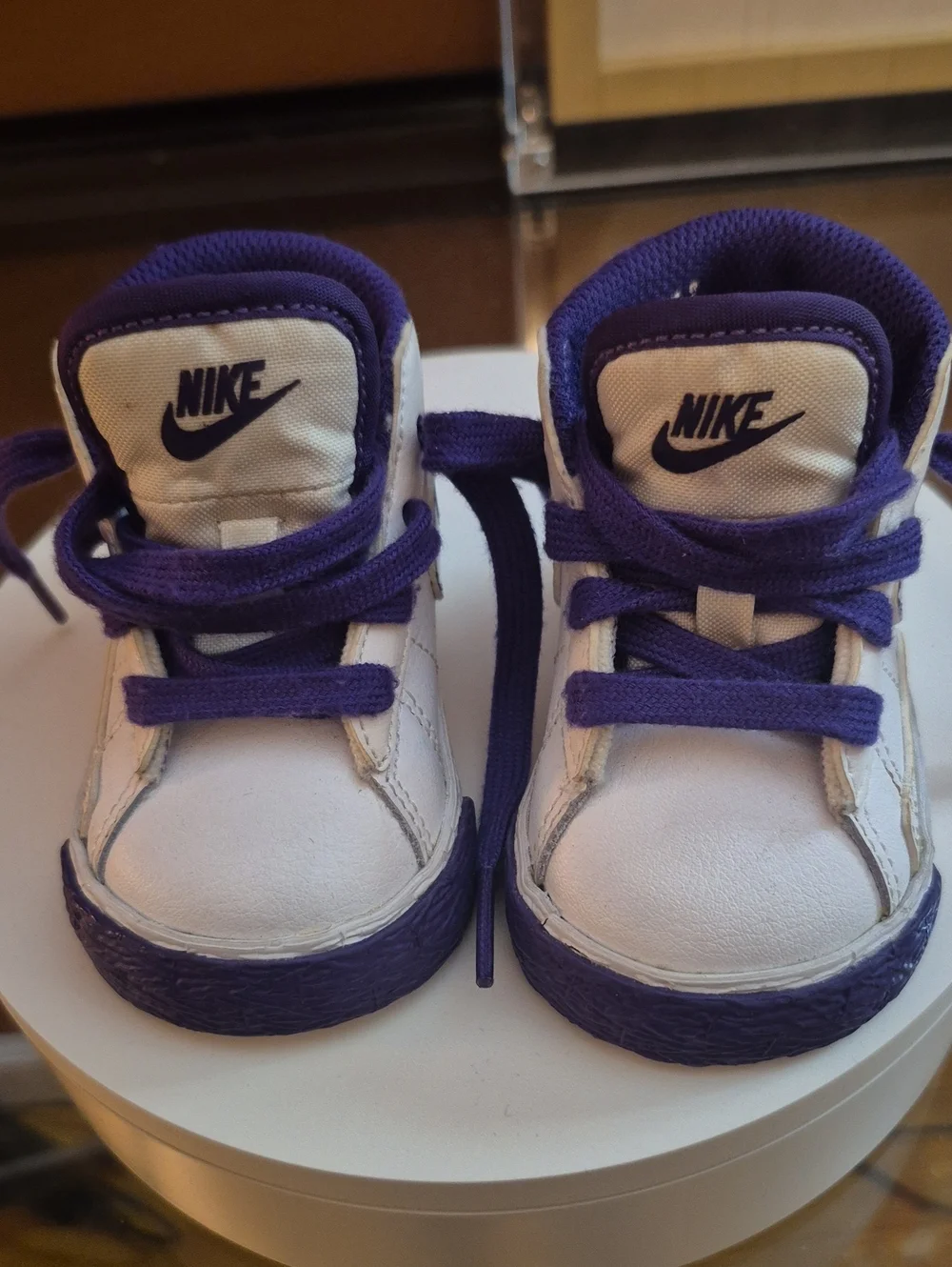 Nike Kids White and Purple Low-Top Sneakers